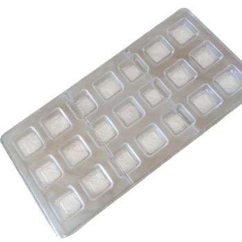 2,5 cm-es négyzet alakú polikarbonát bonbon forma 21 adagos kép