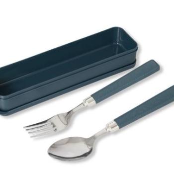 2 részes utazós evőeszköz készlet műanyag dobozban kép