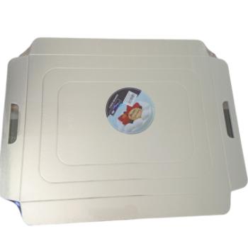 37*47 cm-es vékony ezüst színű tortakarton 5 db kép