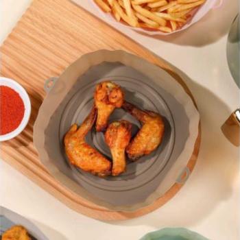 Air fryer sütőforma szögletes szilikon 16,5 cm kép