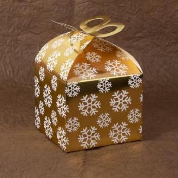 Karácsonyi ajándék doboz – 2 db arany színű, 9x9 cm, karácsonyi mintás kép