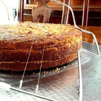 Piskóta szeletelő, tortavágó kép