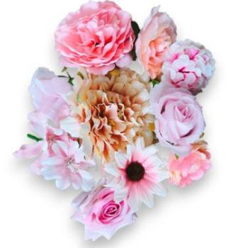 Rózsaszín művirág dekoráció tortára kép