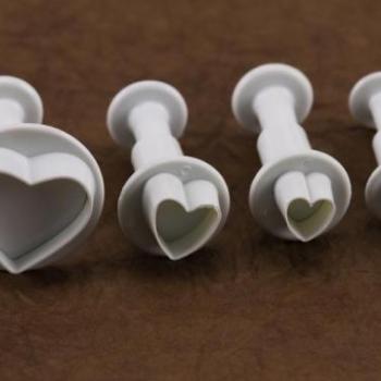 Szív formájú rugós fondant kiszúró szett (4 darabos) kép