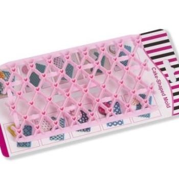 Szív mintás műanyag fondant mintázó rács – Tökéletes díszítéshez kép