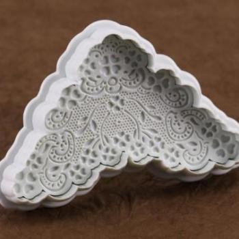 Torta díszítő sarokcsipke fondant kiszúró – Torta díszítő eszköz kép
