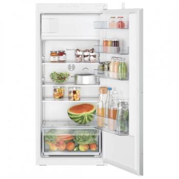 Bosch KIL42NSE0 Beépíthető Egyajtós hűtőszekrény fagyasztóval, E,172L/15L,Nofrost nélkül,35 dB,Szél: 54.1 cm,Mag: 122.1 cm,Mély: 54.8 cm kép